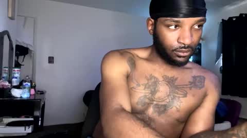 Snapshot of luverboibbc chatting on January 2025 09:07:01 PM luverboi online show from January 2025 09:07:01 PM