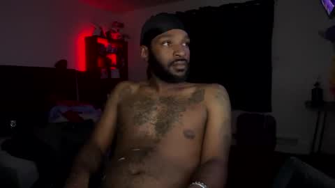 Snapshot of luverboibbc chatting on March 2025 02:25:01 AM luverboi online show from March 2025 02:25:01 AM