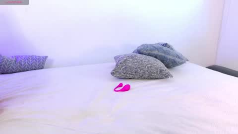 luvtosin663 online show from April 2026 03:26:01 PM