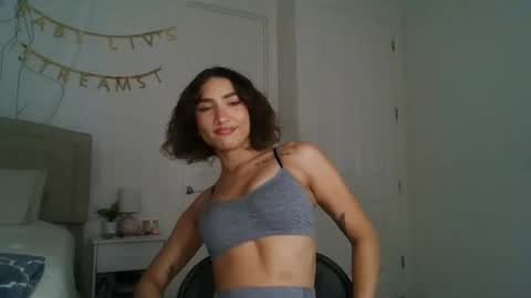 Liv 3 online show from December 2025 12:27:01 AM