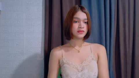 queen lux online show from April 2026 02:56:01 PM