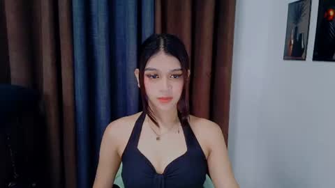 queen lux online show from July 2026 04:21:02 AM