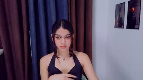 queen lux online show from August 2026 08:28:01 AM