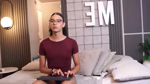 Snapshot of luxa_velvett chatting on February 2026 01:32:02 PM Luxa online show from February 2026 01:32:02 PM