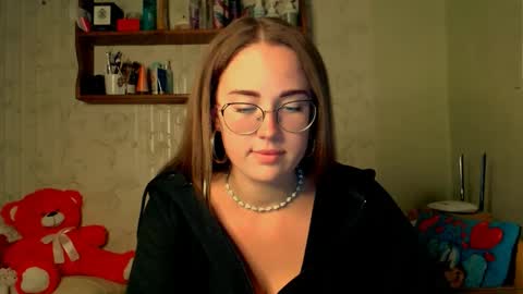 Katie online show from October 2025 09:54:02 PM