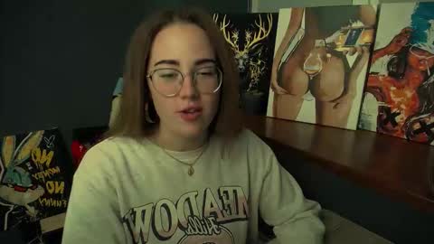 Snapshot of luxie_queen chatting on November 2025 12:07:02 PM Katie online show from November 2025 12:07:02 PM