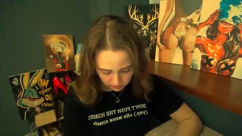 Snapshot of luxie_queen chatting on March 2026 02:31:02 PM Katie online show from March 2026 02:31:02 PM