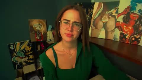 Snapshot of luxie_queen chatting on May 2026 12:11:01 PM Katie online show from May 2026 12:11:01 PM