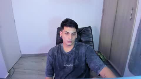 Snapshot of luxrx chatting on May 2026 08:48:02 PM luxrx online show from May 2026 08:48:02 PM