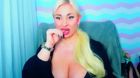 Luxuriaa online show from June 2026 08:00:02 PM