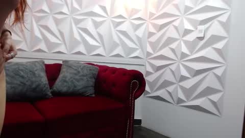 Snapshot of luxury_02 chatting on December 2025 06:39:01 PM Luxury online show from December 2025 06:39:01 PM