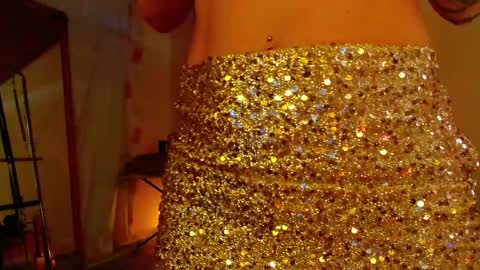 Snapshot of luxurydivine chatting on May 2026 04:12:02 PM Liss online show from May 2026 04:12:02 PM
