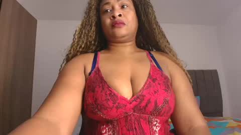 Snapshot of luxy_benet chatting on May 2026 09:26:01 AM Big Benet online show from May 2026 09:26:01 AM