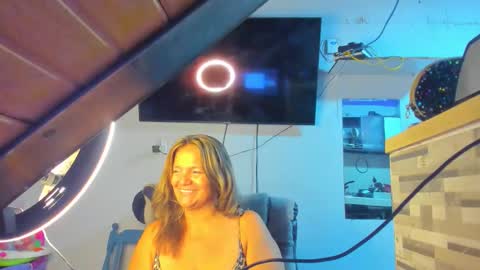 Snapshot of luzamandacastellanos chatting on January 2026 05:34:01 AM ruby50 online show from January 2026 05:34:01 AM