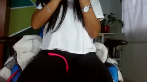 Snapshot of luzzy_cam chatting on March 2025 09:43:01 PM luzzy I hope your visit and that we manage to get very hot online show from March 2025 09:43:01 PM