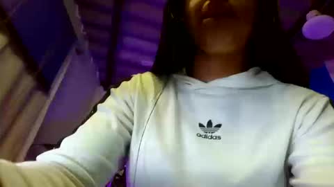 Snapshot of luzzy_cam chatting on October 2025 10:56:02 PM luzzy I hope your visit and that we manage to get very hot online show from October 2025 10:56:02 PM