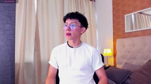 Lyan online show from January 2026 07:15:01 PM