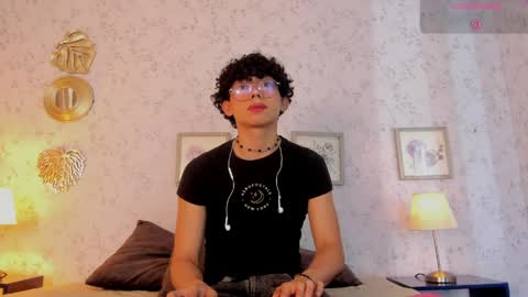 Lyan online show from May 2026 07:21:01 PM