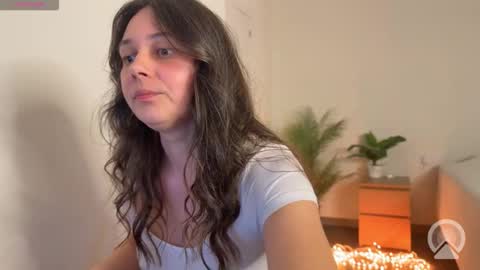 Snapshot of lyanka_sweet chatting on March 2026 10:21:02 AM Lyanka Sweet online show from March 2026 10:21:02 AM