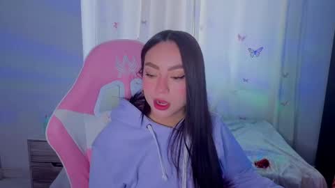 lyavalmont online show from May 2026 04:45:01 PM