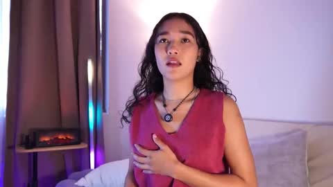 Lyhana Lee online show from December 2025 01:38:02 PM