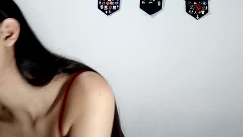 lyla online show from October 2025 03:47:02 AM