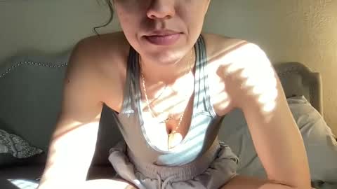 Olivia online show from February 2025 09:10:01 PM