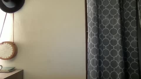 Olivia online show from February 2025 11:04:02 PM