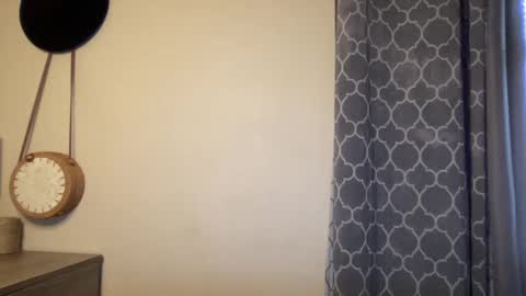 Olivia online show from February 2025 08:53:02 PM