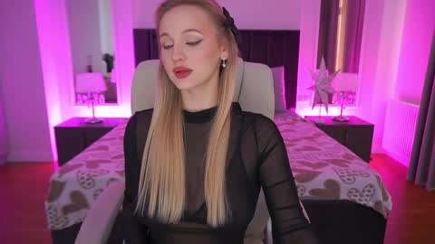 lylanimfa online show from April 2026 06:24:01 AM