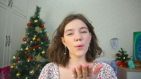 hi im Lyle online show from December 2024 03:21:02 AM