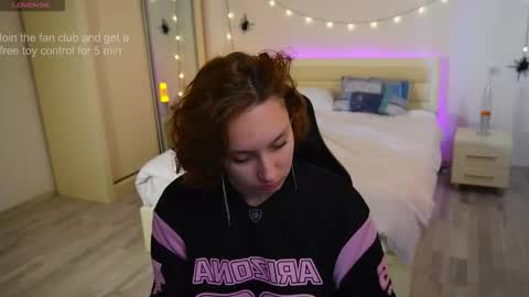 Snapshot of lylianrosse chatting on October 2025 07:01:01 AM Lylian online show from October 2025 07:01:01 AM