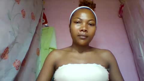 lyndah19 online show from February 2026 02:21:02 PM