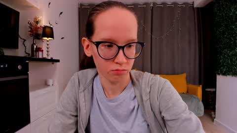 Sara online show from February 2025 07:16:02 PM