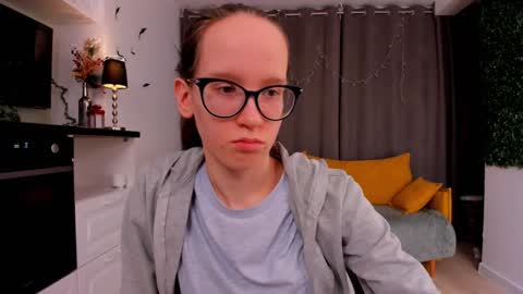 Sara online show from February 2025 01:22:01 AM