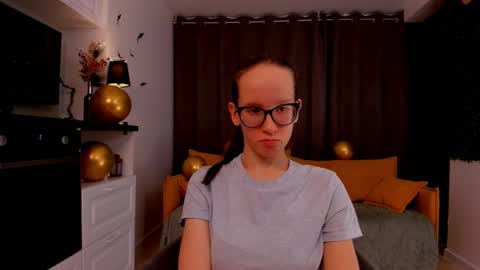 Sara online show from February 2025 07:41:01 PM