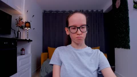 Sara online show from March 2025 07:28:01 PM