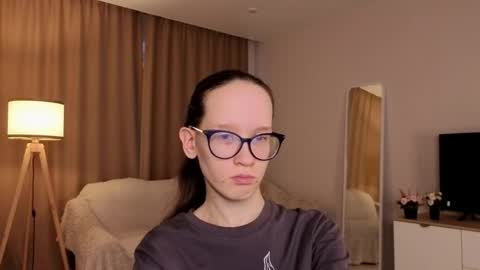 Sara online show from April 2026 01:42:02 AM