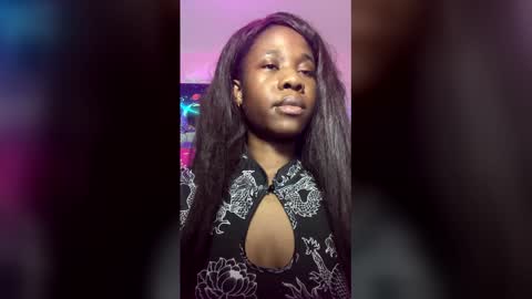 lynflowers online show from December 2025 08:36:02 PM