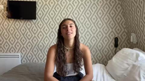  LYNN  online show from April 2026 07:44:01 AM