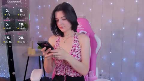 Snapshot of lynn_martin chatting on October 2025 01:05:01 AM Lynn online show from October 2025 01:05:01 AM