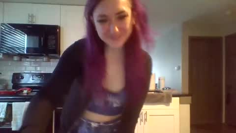 Lynn  online show from February 2026 06:14:01 PM