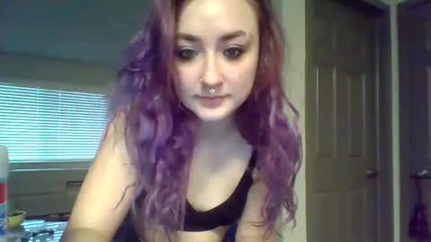 Lynn  online show from February 2026 01:00:02 PM