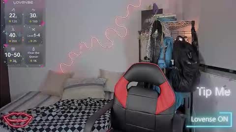 Snapshot of lyric_mirage chatting on October 2025 01:42:01 AM Lyric online show from October 2025 01:42:01 AM