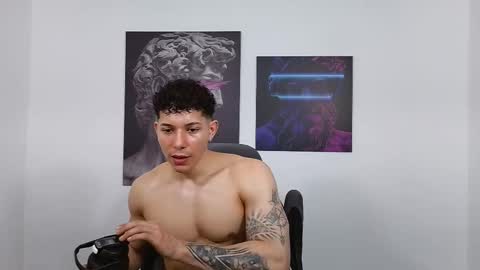 Lysan online show from November 2025 03:45:01 PM