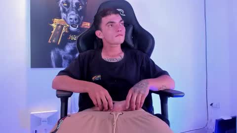 m0ntana777 online show from November 2025 09:51:02 PM