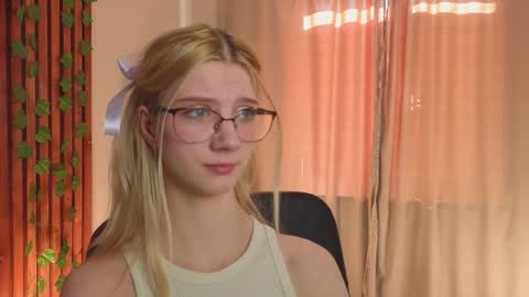 catch me on tue 10am-5pm wed 3am-10am fri 3am-5pm sat 10am-5pm sun 10am-5pm online show from March 2026 05:30:02 AM