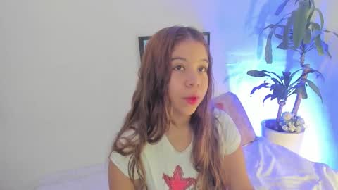 Mila online show from November 2025 04:06:01 PM