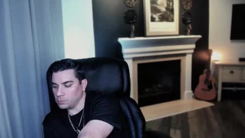 m4ck online show from November 2025 08:24:01 AM