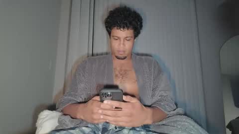 Snapshot of m_d_fl chatting on February 2026 03:32:02 AM MD online show from February 2026 03:32:02 AM